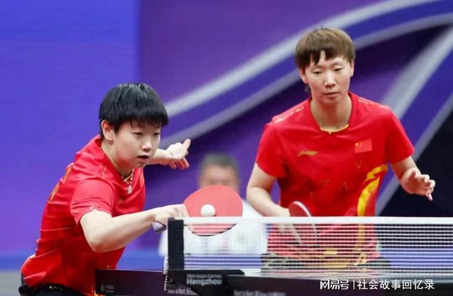 一名成员在 一名成员在