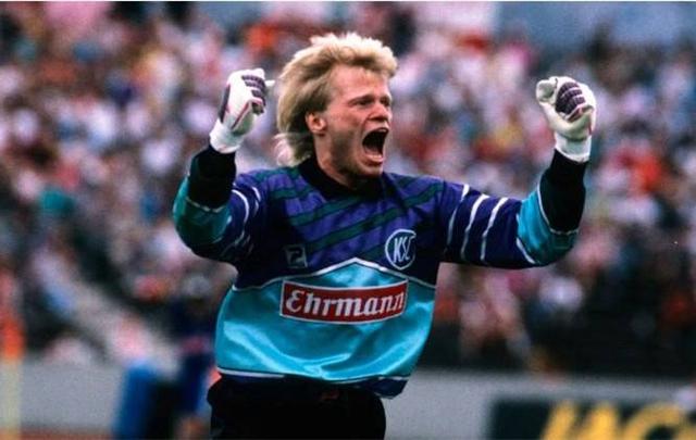 精彩扑救更 精彩扑救更