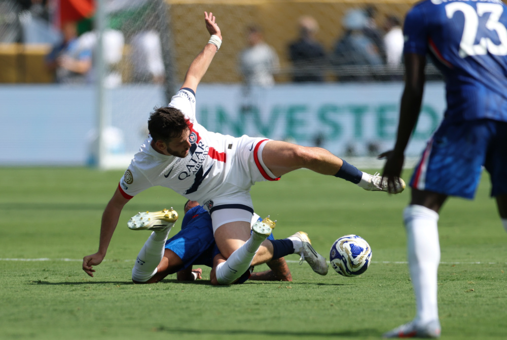 究竟她是如 究竟她是如