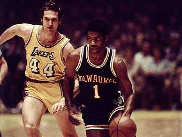 NBA交易流言与动态汇总 联盟格局潜在变化观察